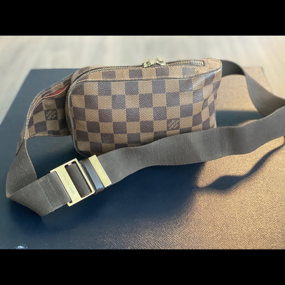 Louis Vuitton crossbody bag